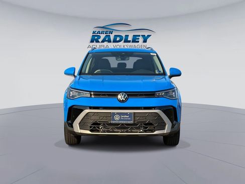 Used 2025 Volkswagen Taos SE AWD/4WD image 6