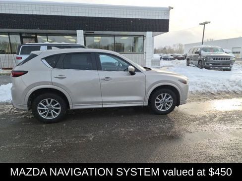 Used 2024 MAZDA CX-5 AWD 2.5 S w/ Select Package image 2