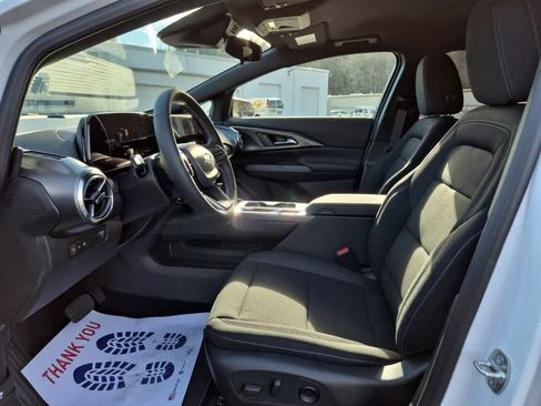 New 2026 Chevrolet Equinox EV LT image 11