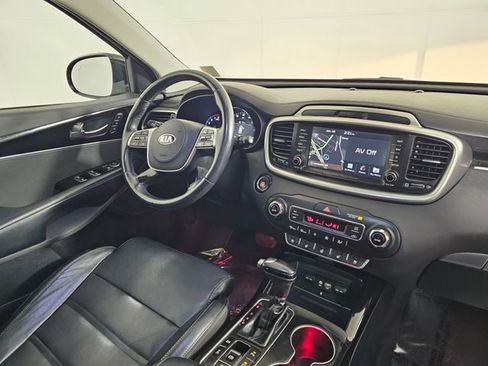 Used 2019 Kia Sorento SX w/ SX Touring Package image 10