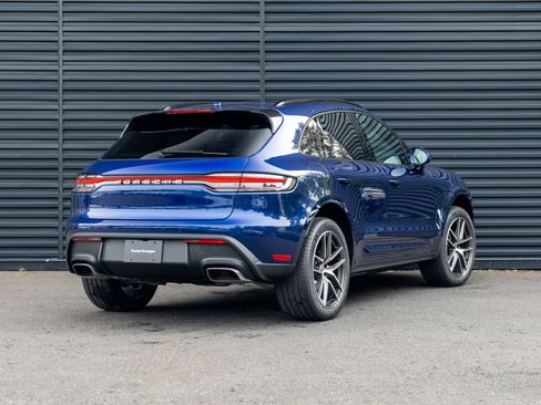 Certified 2025 Porsche Macan image 8