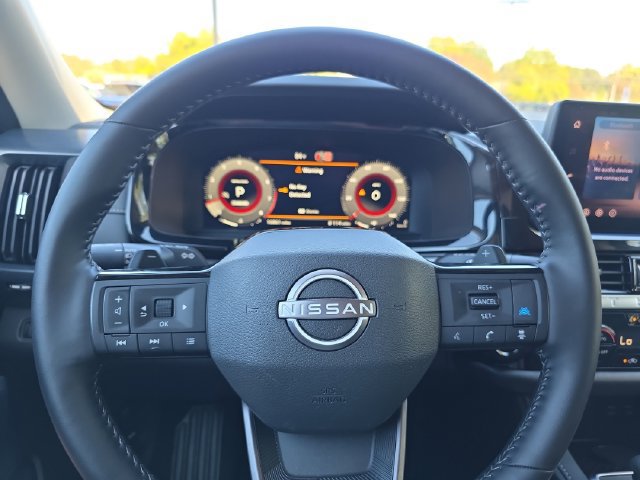Used 2026 Nissan Pathfinder SL FWD image 19