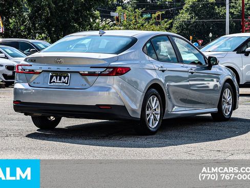 Used 2025 Toyota Camry LE FWD image 6