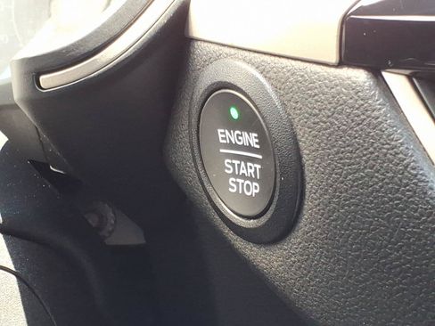 Used 2021 Ford Escape SE w/ Cold Weather Package FWD image 21
