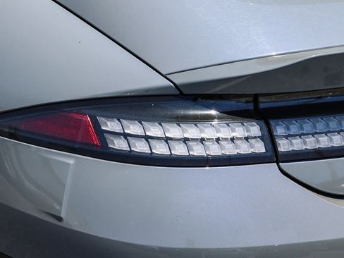 Used 2024 Hyundai Ioniq 6 SEL RWD image 6