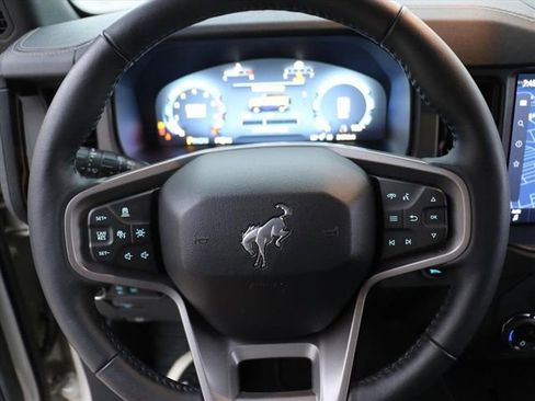 New 2025 Ford Bronco Badlands image 24