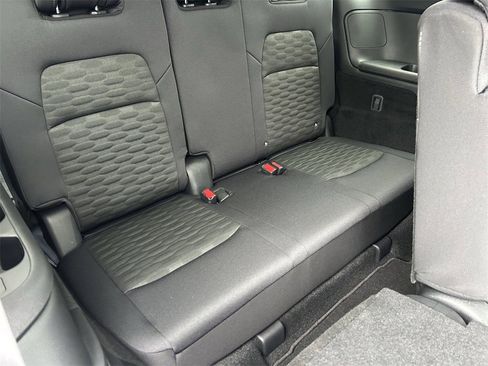 New 2025 Nissan Pathfinder S image 12