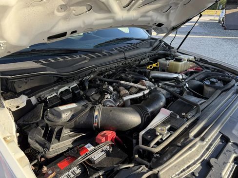 Used 2019 Ford F550 2WD Regular Cab Super Duty image 17