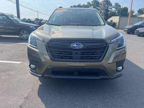 Used 2023 Subaru Forester Premium AWD/4WD image 2