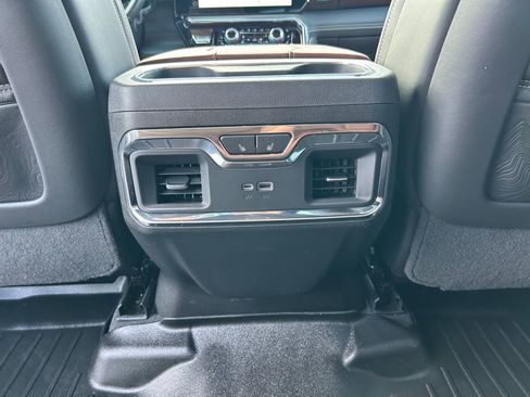 Used 2024 GMC Sierra 3500 Denali Ultimate image 12