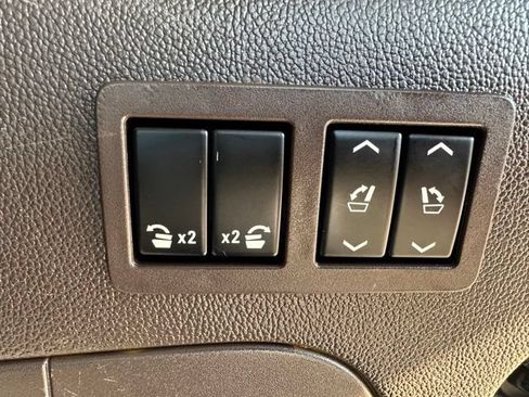 Used 2020 GMC Yukon XL Denali w/ Denali Ultimate Package AWD/4WD image 37