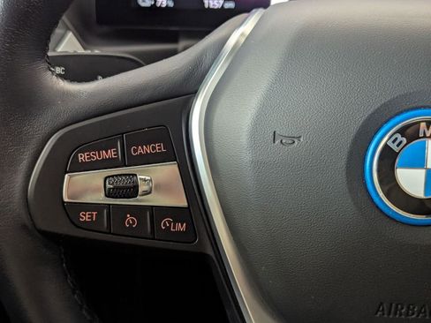 Used 2023 BMW i4 eDrive40 w/ Premium Package image 38