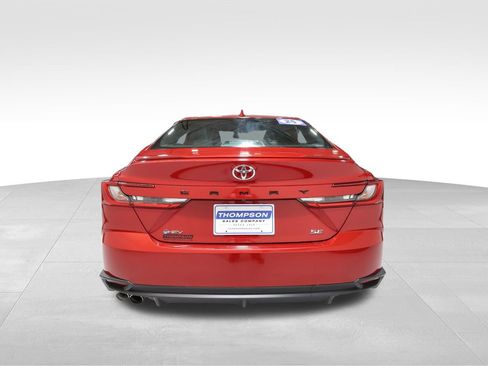 Used 2025 Toyota Camry LE image 3