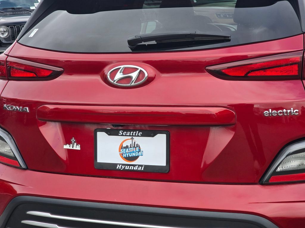 Used 2023 Hyundai Kona SE FWD image 13