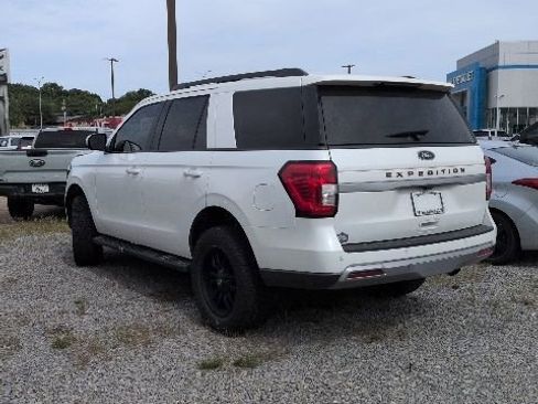 Used 2022 Ford Expedition XLT AWD/4WD image 6