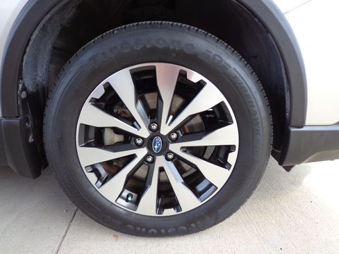 Used 2016 Subaru Outback 3.6R Limited AWD/4WD image 9