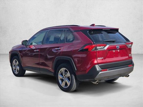 Used 2020 Toyota RAV4 Limited image 8