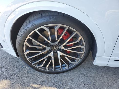 Certified 2024 Audi SQ8 Prestige image 5