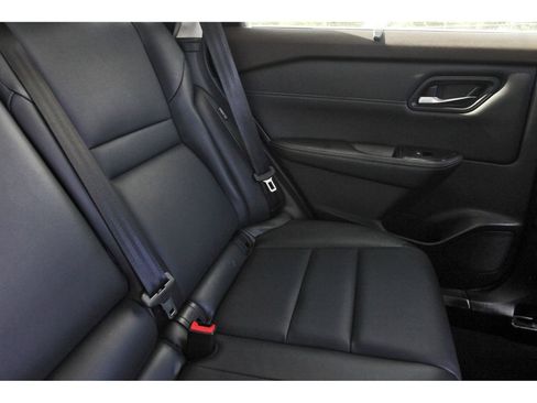 Used 2023 Nissan Rogue SV w/ SV Premium B Package FWD image 15