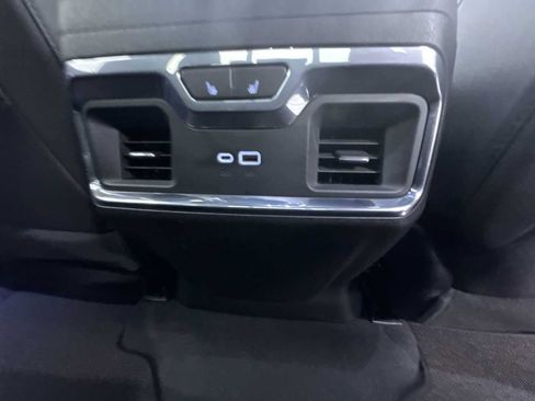 Used 2024 Chevrolet Silverado 2500 High Country w/ High Country Premium Package image 35