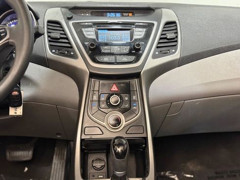 Used 2016 Hyundai Elantra SE FWD image 13