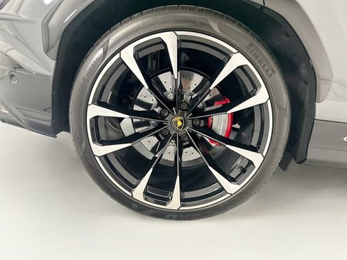 Used 2024 Lamborghini Urus S AWD/4WD image 32