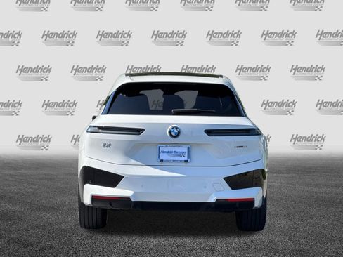Used 2024 BMW iX xDrive50 w/ Sport Package AWD/4WD image 6
