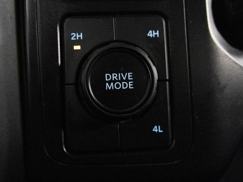Used 2023 Ford F150 XLT AWD/4WD image 24