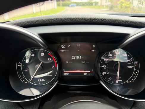 Used 2017 Alfa Romeo Giulia Ti AWD/4WD image 14