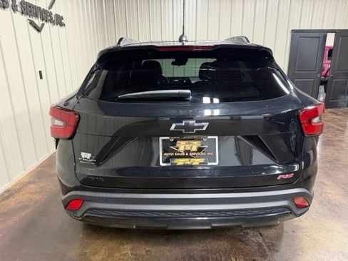Used 2024 Chevrolet Trax RS FWD image 9