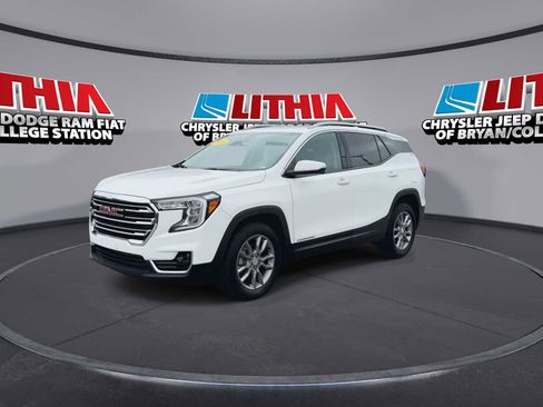 Used 2024 GMC Terrain SLT AWD/4WD image 4