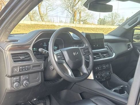 Used 2023 Chevrolet Tahoe Z71 w/ Luxury Package image 20