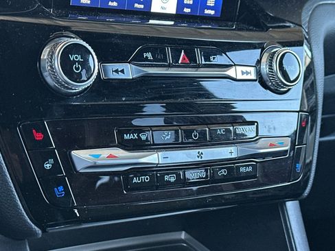 Used 2021 Ford Explorer ST w/ Equipment Group 401A AWD/4WD image 18