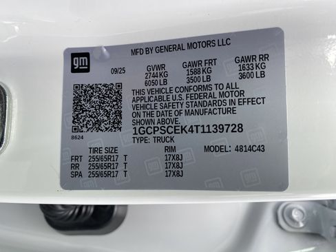 Used 2026 Chevrolet Colorado LT image 37