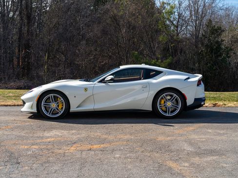 Certified 2019 Ferrari 812 Superfast image 3