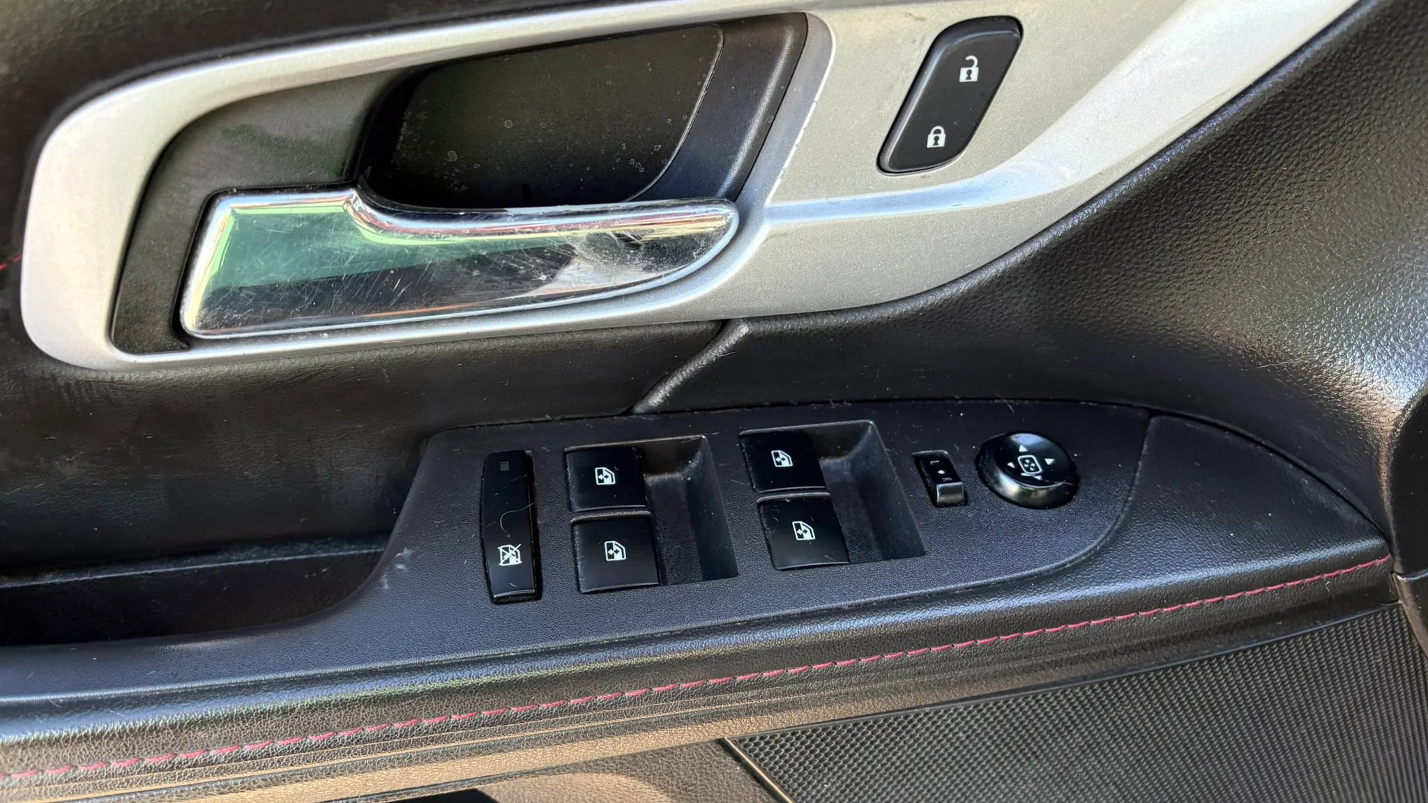 Used 2012 GMC Terrain SLE FWD image 16