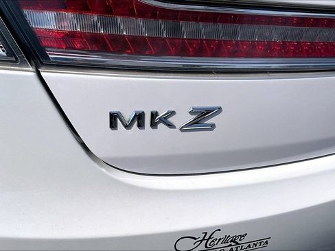 Used 2020 Lincoln MKZ w/ Convenience Package FWD image 24