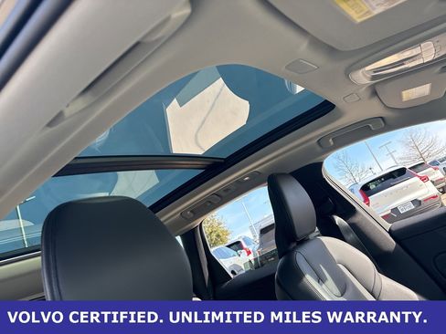 Certified 2025 Volvo XC60 B5 Core image 12