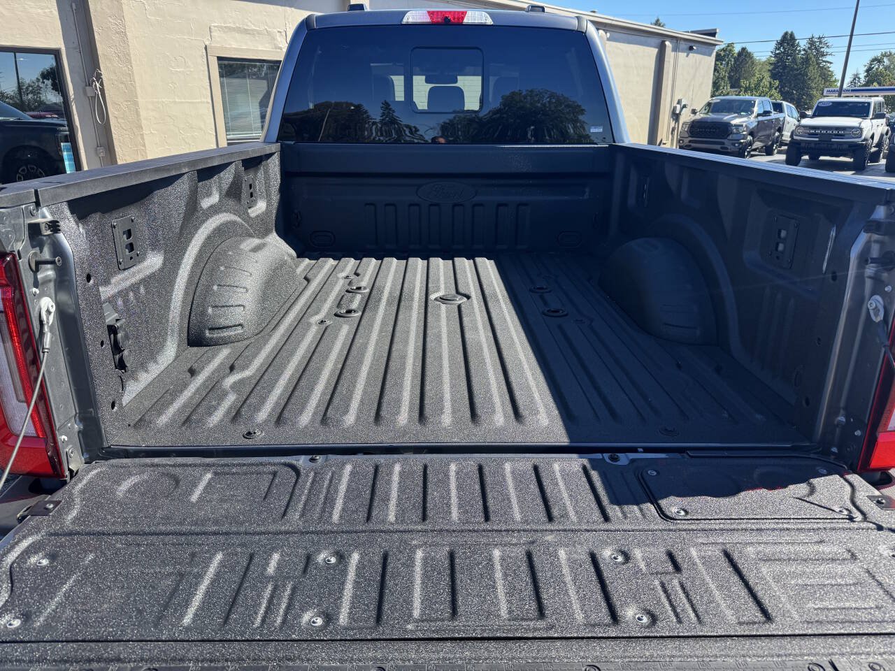 Used 2025 Ford F250 Platinum AWD/4WD image 16