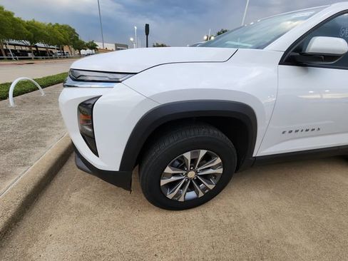 Used 2026 Chevrolet Equinox LT FWD image 7