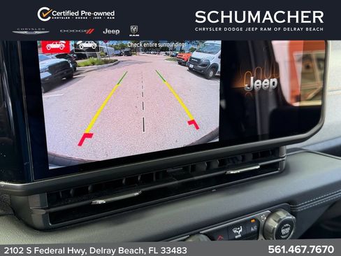 Used 2024 Jeep Wrangler Unlimited Sahara w/ Technology Group AWD/4WD image 21