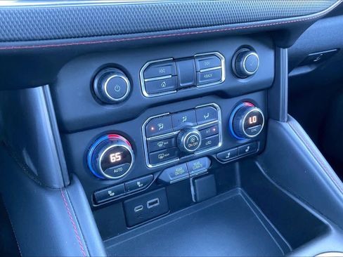 Used 2021 Chevrolet Tahoe RST w/ Luxury Package image 32