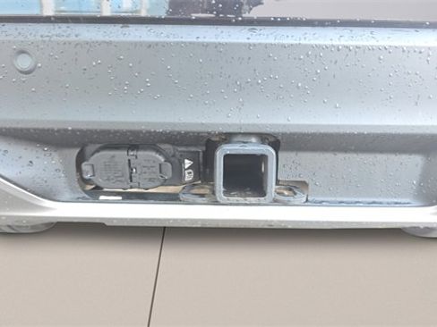 Used 2023 Ford Explorer Platinum w/ Technology Package image 11