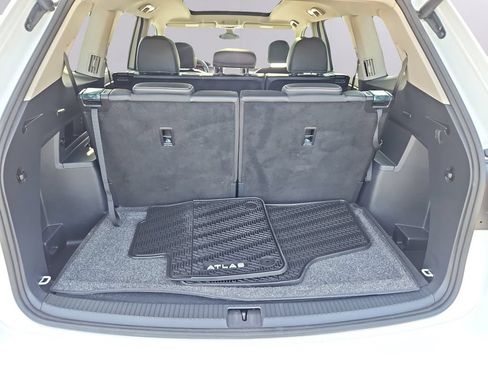 Used 2025 Volkswagen Atlas SEL AWD/4WD image 38