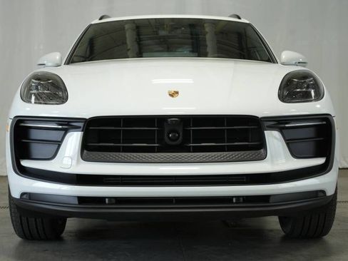 New 2025 Porsche Macan image 11