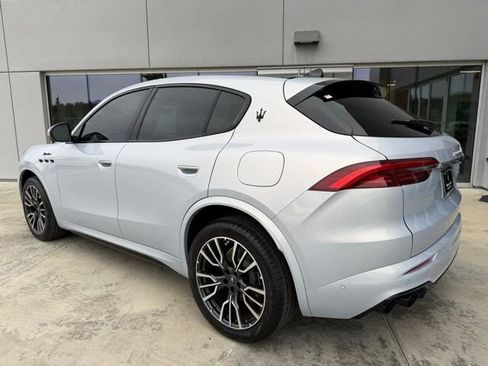 Certified 2023 Maserati Grecale Modena AWD/4WD image 4