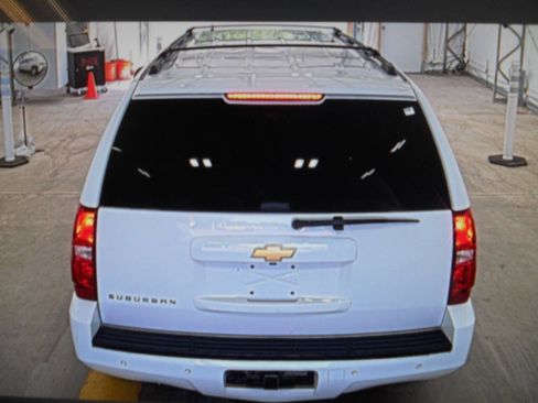 Used 2013 Chevrolet Suburban LT AWD/4WD image 11