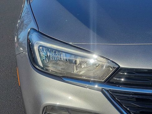 Certified 2022 Buick Encore GX Preferred w/ Cold Weather Comfort Package image 9