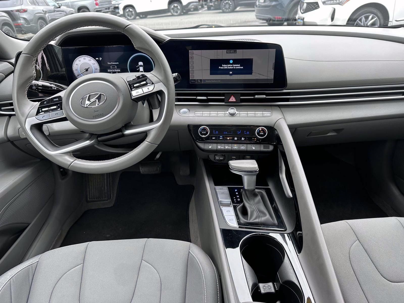 Used 2023 Hyundai Elantra SEL w/ Convenience Package FWD image 13