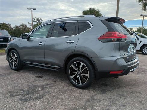 Used 2018 Nissan Rogue SL w/ Premium Package image 6